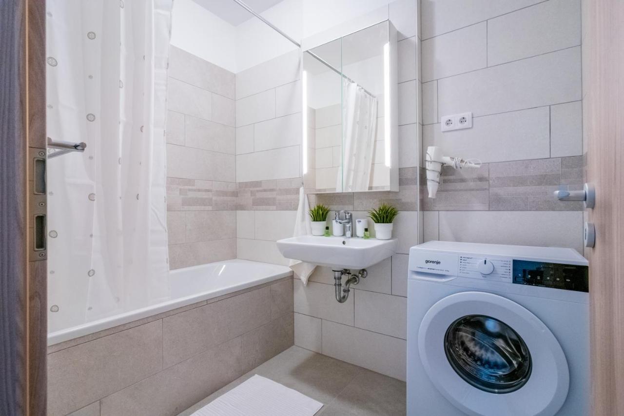 Fox Premium Apartment & Free Private Parking Budapest Eksteriør bilde